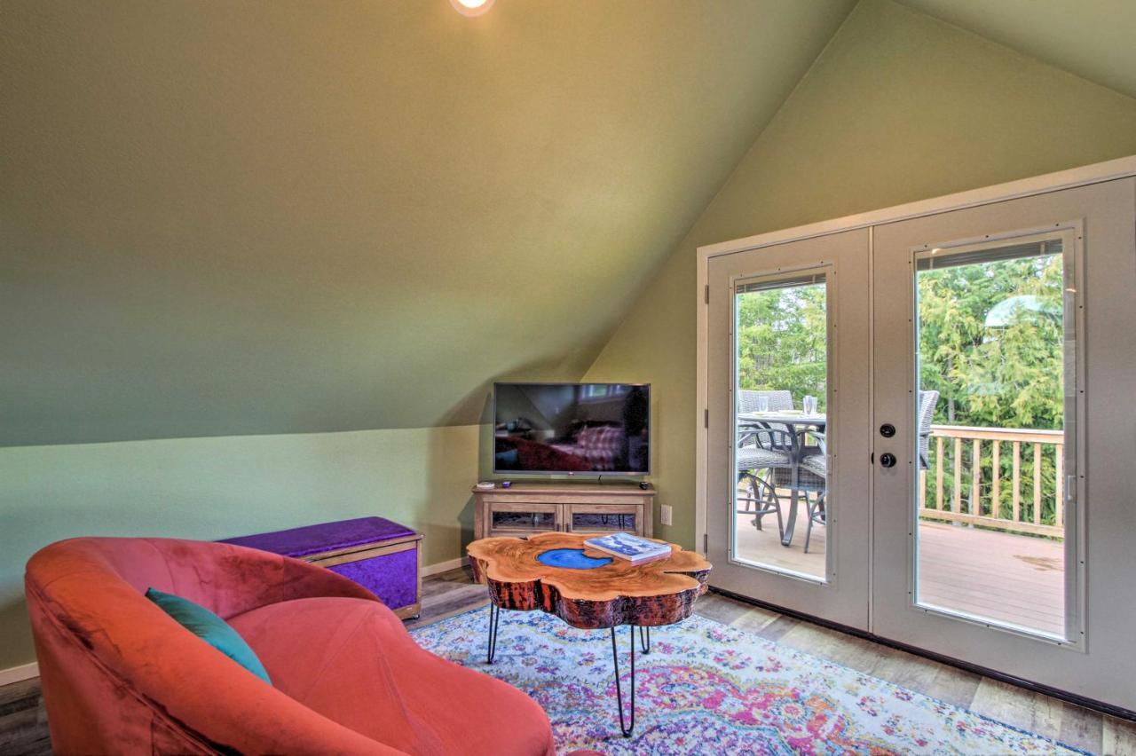 Charming Port Angeles Studio With Deck And Views! Leilighet Eksteriør bilde
