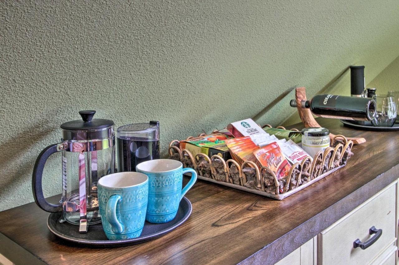 Charming Port Angeles Studio With Deck And Views! Leilighet Eksteriør bilde